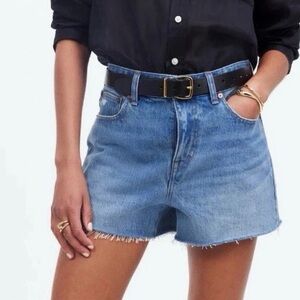 NWT Madewell Womens Relaxed Denim Shorts With Raw Hem Size 32 Blue Wash